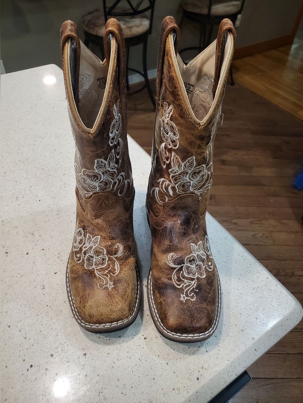 Brown Floral Embroidered Western Boots